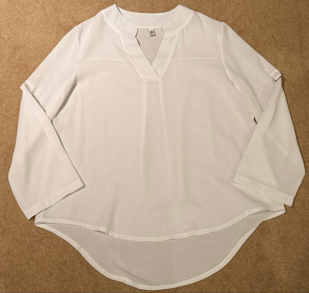 Face Two Women's White V-Neck Blouse Top Long Sleeve Roll Tab High Low Hem SZ S